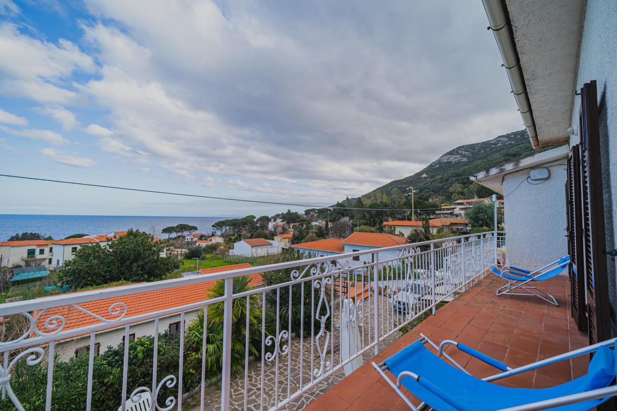 Appartamenti Casa Sant'Andrea - Goelba Екстериор снимка